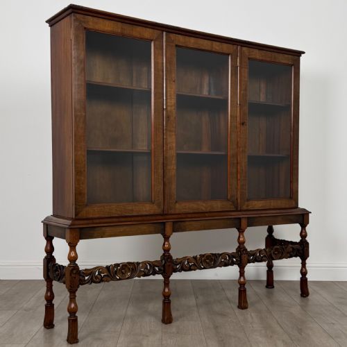 ANTIQUE 20TH CENTURY GOOD QUALITY DISPLAY CABINET IN WALNUT - ADDITIONAL PHOTO 14
