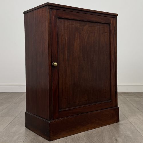 ANTIQUE 18TH CENTURY CUPBOARD IN MAHOGANY - ADDITIONAL PHOTO 8