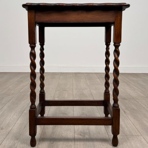 ANTIQUE 20TH CENTURY GOOD QUALITY SMALL OAK SIDE TABLE - ADDITIONAL PHOTO 4