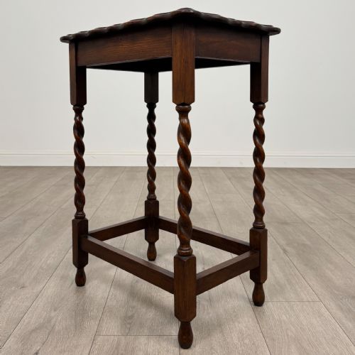 ANTIQUE 20TH CENTURY GOOD QUALITY SMALL OAK SIDE TABLE - ADDITIONAL PHOTO 5