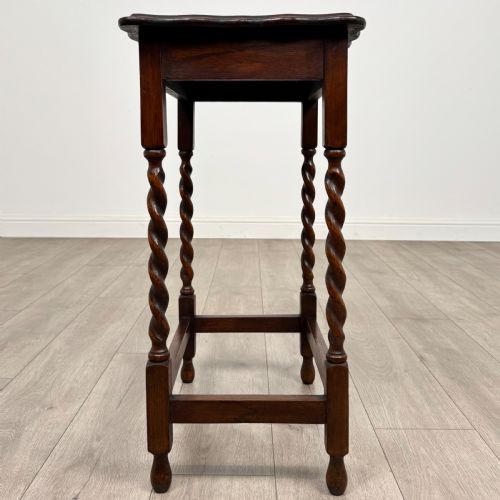 ANTIQUE 20TH CENTURY GOOD QUALITY SMALL OAK SIDE TABLE - ADDITIONAL PHOTO 6