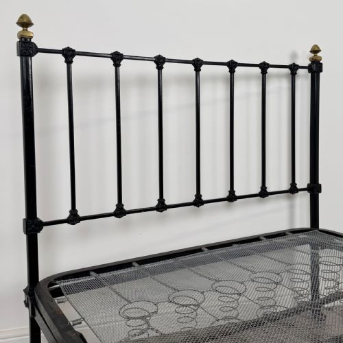 ANTIQUE 19TH CENTURY FINE QUALITY BRASS AND IRON DOUBLE BED - ADDITIONAL PHOTO 5