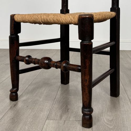 ANTIQUE 19TH CENTURY SET OF 8 SPINDLE BACK DINING CHAIRS IN OAK - ADDITIONAL PHOTO 5