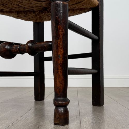ANTIQUE 19TH CENTURY SET OF 8 SPINDLE BACK DINING CHAIRS IN OAK - ADDITIONAL PHOTO 6