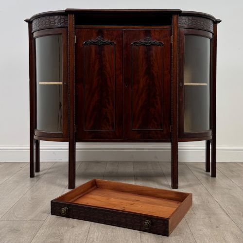 ANTIQUE 20TH CENTURY BOW FRONT CABINET IN MAHOGANY - ADDITIONAL PHOTO 10