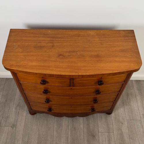 ANTIQUE 19TH CENTURY BOW FRONT CHEST OF DRAWERS IN MAHOGANY - ADDITIONAL PHOTO 8