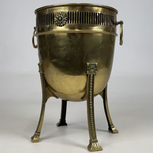 antique 19th century decorative brass jardiniere planter - CATEGORY: ANTIQUE METAL - DATED VICTORIAN