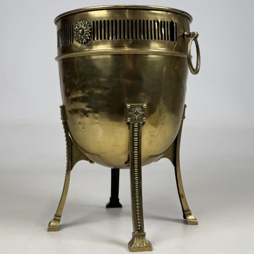 ANTIQUE 19TH CENTURY DECORATIVE BRASS JARDINIERE PLANTER - ADDITIONAL PHOTO 4