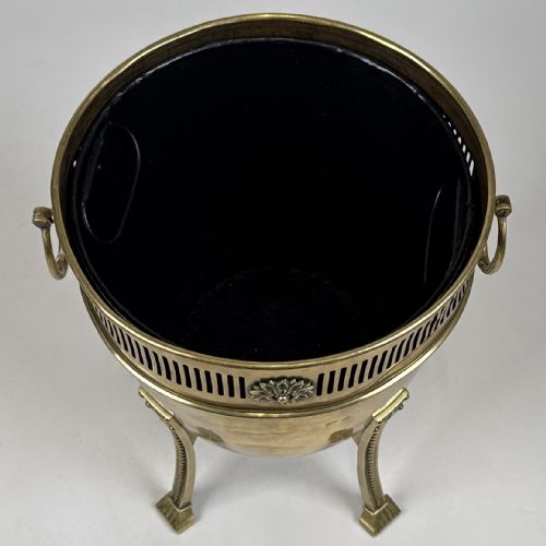ANTIQUE 19TH CENTURY DECORATIVE BRASS JARDINIERE PLANTER - ADDITIONAL PHOTO 9