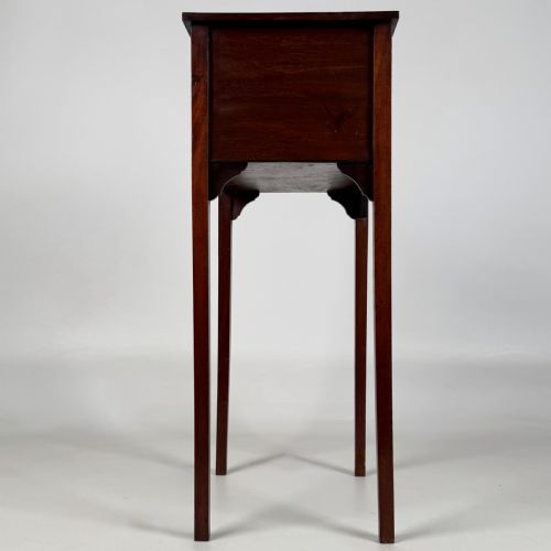 ANTIQUE 20TH CENTURY SMALL MAHOGANY SIDE TABLE - ADDITIONAL PHOTO 7