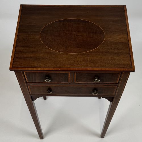 ANTIQUE 20TH CENTURY SMALL MAHOGANY SIDE TABLE - ADDITIONAL PHOTO 11