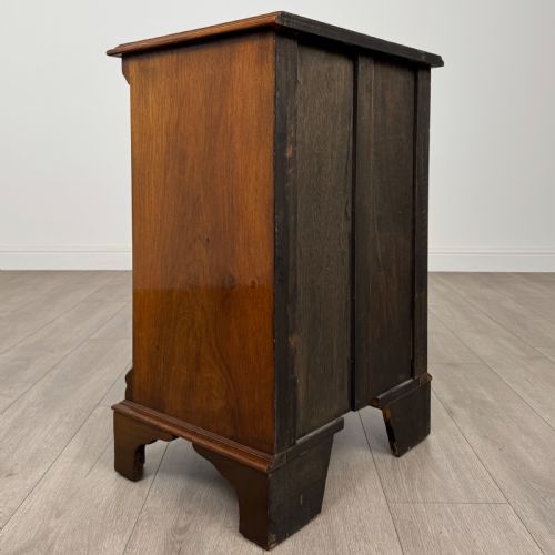 ANTIQUE 20TH CENTURY SERPENTINE CHEST OF DRAWERS IN BURR WALNUT - ADDITIONAL PHOTO 3