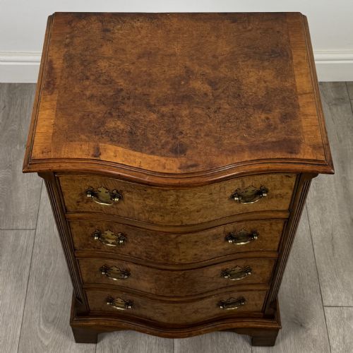 ANTIQUE 20TH CENTURY SERPENTINE CHEST OF DRAWERS IN BURR WALNUT - ADDITIONAL PHOTO 8