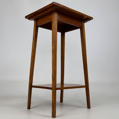 ANTIQUE 20TH CENTURY GOOD QUALITY SIDE TABLE IN GOLDEN OAK - ADDITIONAL PHOTO 3