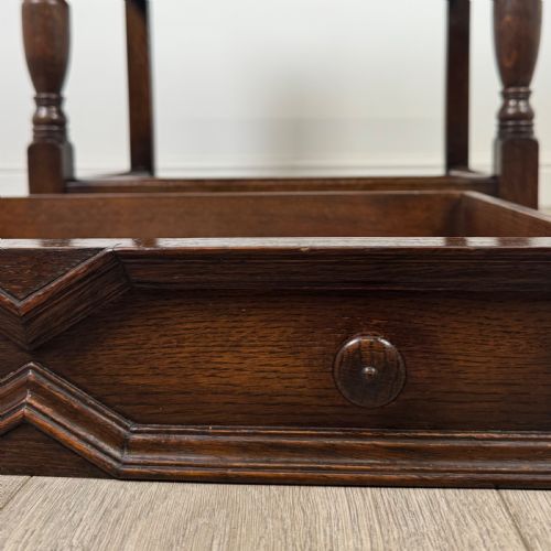 ANTIQUE 20TH CENTURY GEOMETRIC SIDE TABLE IN OAK - ADDITIONAL PHOTO 10