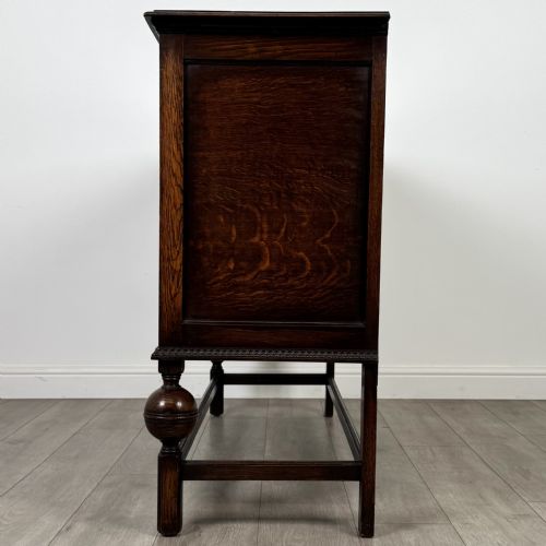 ANTIQUE 20TH CENTURY GOOD QUALITY SIDEBOARD IN OAK - ADDITIONAL PHOTO 3