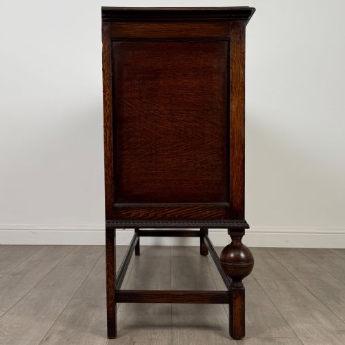 ANTIQUE 20TH CENTURY GOOD QUALITY SIDEBOARD IN OAK - ADDITIONAL PHOTO 7