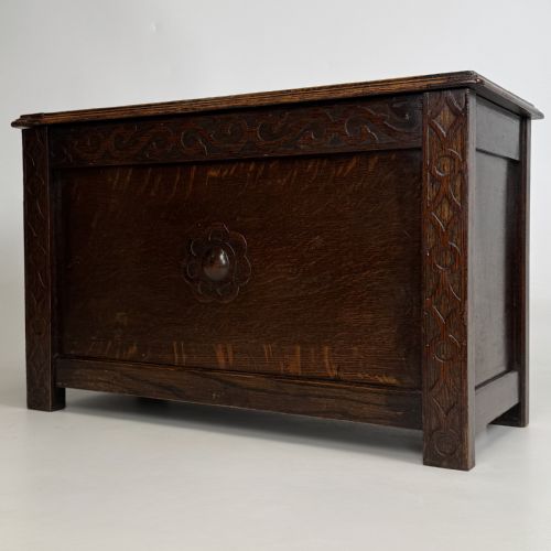 ANTIQUE 20TH CENTURY SMALL STORAGE BOX IN OAK - ADDITIONAL PHOTO 1