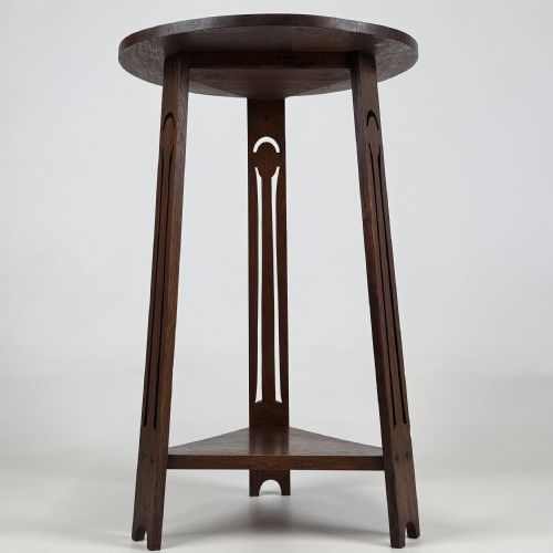 antique 20th century arts crafts side table in oak - CATEGORY: ANTIQUE TABLES - DATED EDWARDIAN