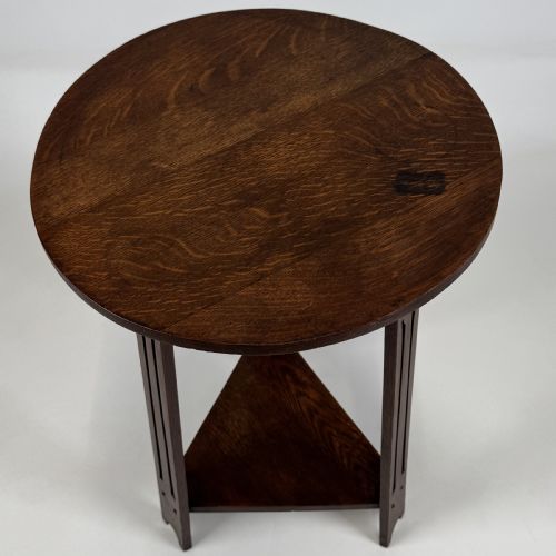ANTIQUE 20TH CENTURY ARTS CRAFTS SIDE TABLE IN OAK - ADDITIONAL PHOTO 2
