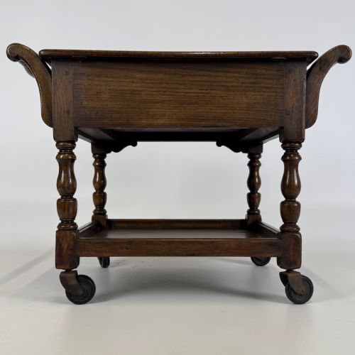 ANTIQUE 20TH CENTURY OAK COFFEE TABLE ON CASTERS - ADDITIONAL PHOTO 5