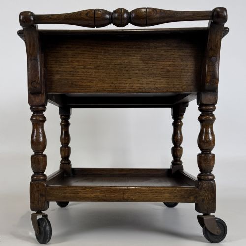 ANTIQUE 20TH CENTURY OAK COFFEE TABLE ON CASTERS - ADDITIONAL PHOTO 7