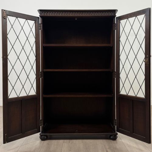 ANTIQUE 20TH CENTURY DISPLAY CABINET IN OAK - ADDITIONAL PHOTO 2