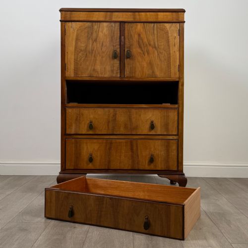 ANTIQUE 20TH CENTURY GOOD QUALITY CUPBOARD IN FIGURED WALNUT - ADDITIONAL PHOTO 11
