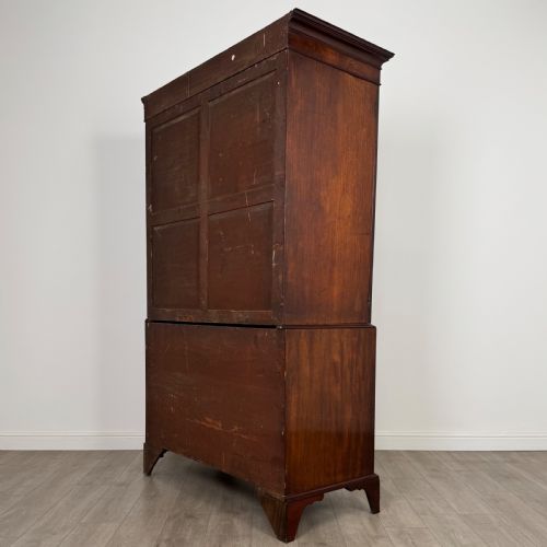 ANTIQUE 18TH CENTURY LINEN PRESS CUPBOARD IN MAHOGANY - ADDITIONAL PHOTO 5