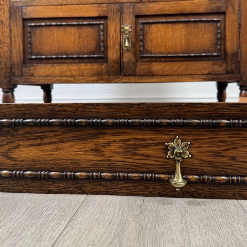 ANTIQUE 20TH CENTURY JACOBEAN STYLE CUPBOARD IN OAK - ADDITIONAL PHOTO 11