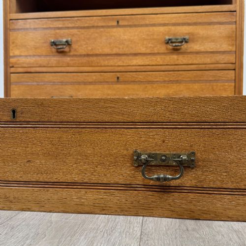 ANTIQUE 20TH CENTURY OAK CHEST OF DRAWERS BY MAPLE CO - ADDITIONAL PHOTO 10