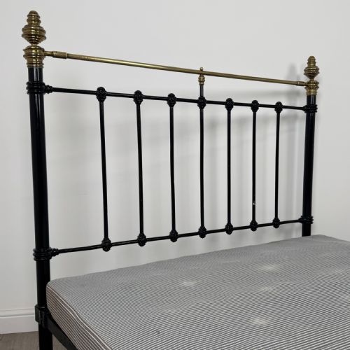 ANTIQUE 19TH CENTURY FINE QUALITY BRASS AND IRON KING SIZE BED - ADDITIONAL PHOTO 4