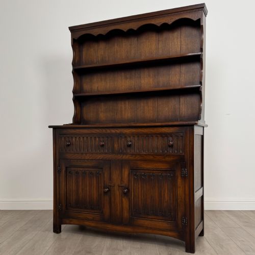 ANTIQUE 20TH CENTURY LINENFOLD DRESSER IN OAK - ADDITIONAL PHOTO 2