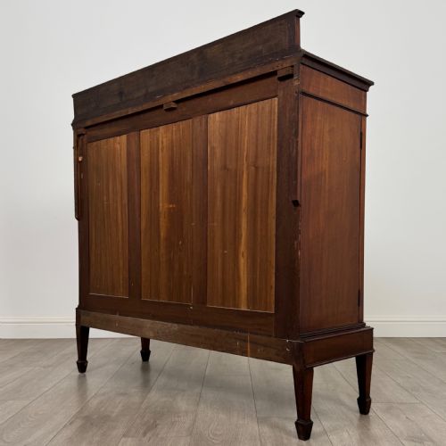 ANTIQUE 20TH CENTURY FINE QUALITY DISPLAY CABINET IN MAHOGANY - ADDITIONAL PHOTO 6