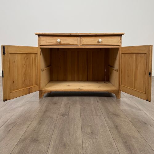 ANTIQUE 20TH CENTURY GOOD QUALITY PINE CUPBOARD - ADDITIONAL PHOTO 1