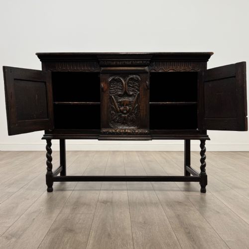 ANTIQUE 18TH CENTURY FINE QUALITY CARVED OAK CUPBOARD - ADDITIONAL PHOTO 1