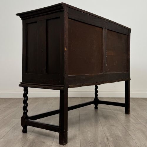 ANTIQUE 18TH CENTURY FINE QUALITY CARVED OAK CUPBOARD - ADDITIONAL PHOTO 4