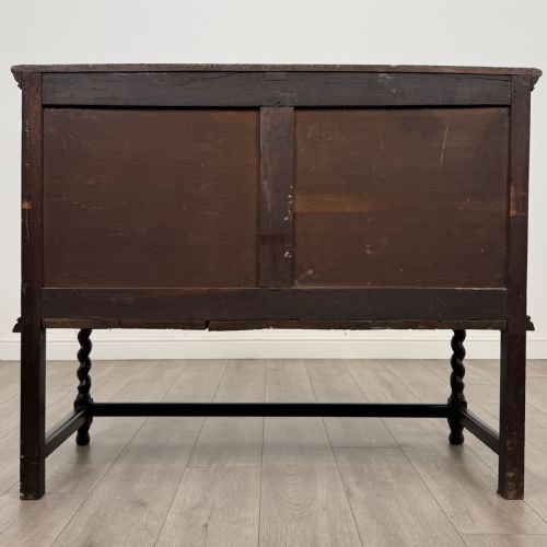 ANTIQUE 18TH CENTURY FINE QUALITY CARVED OAK CUPBOARD - ADDITIONAL PHOTO 5