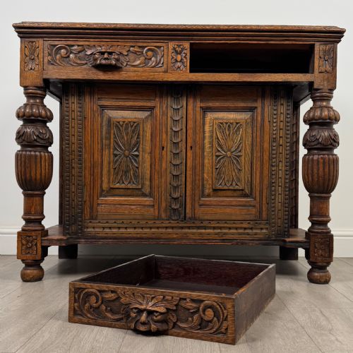 ANTIQUE 19TH CENTURY GREEN MAN CUPBOARD IN OAK - ADDITIONAL PHOTO 10