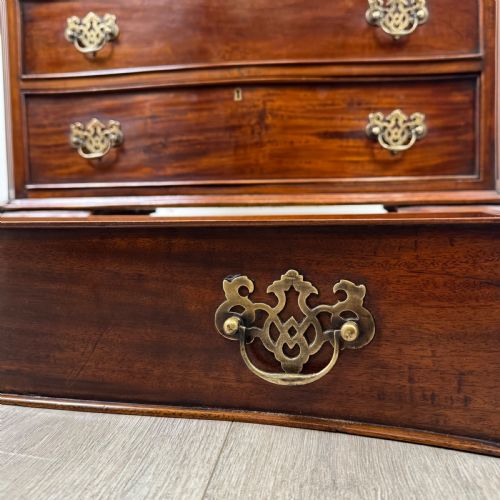 ANTIQUE 20TH CENTURY SERPENTINE CHEST OF DRAWERS IN MAHOGANY - ADDITIONAL PHOTO 11
