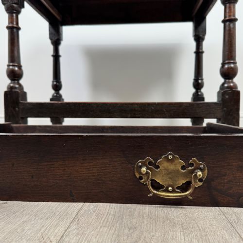 ANTIQUE 18TH CENTURY GOOD QUALITY SIDE TABLE IN OAK - ADDITIONAL PHOTO 10