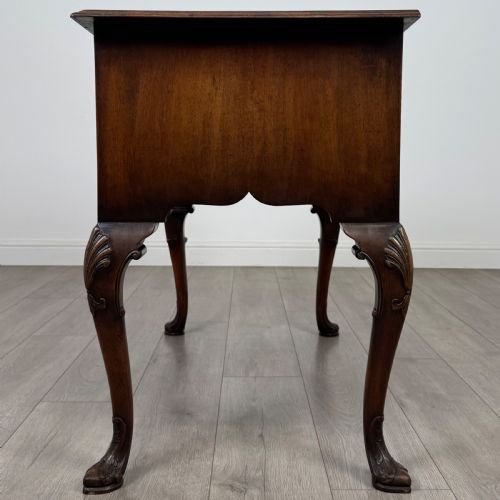 ANTIQUE 20TH CENTURY GOOD QUALITY WRITING TABLE IN BURR WALNUT - ADDITIONAL PHOTO 2