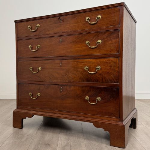 ANTIQUE 18TH CENTURY GOOD QUALITY MAHOGANY CHEST OF DRAWERS - ADDITIONAL PHOTO 1