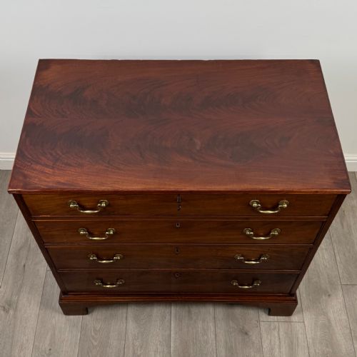 ANTIQUE 18TH CENTURY GOOD QUALITY MAHOGANY CHEST OF DRAWERS - ADDITIONAL PHOTO 8