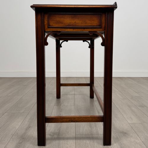 ANTIQUE 20TH CENTURY GOOD QUALITY WRITING TABLE IN MAHOGANY - ADDITIONAL PHOTO 2