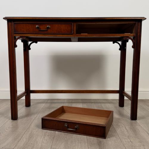 ANTIQUE 20TH CENTURY GOOD QUALITY WRITING TABLE IN MAHOGANY - ADDITIONAL PHOTO 9