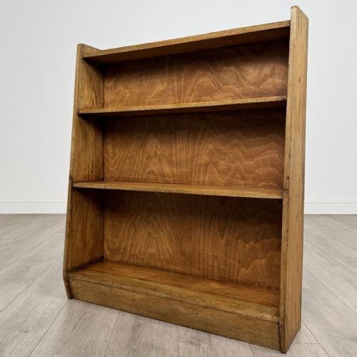 ANTIQUE 20TH CENTURY OPEN BOOKCASE IN GOLDEN OAK - ADDITIONAL PHOTO 1