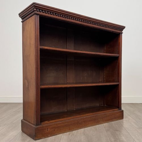 ANTIQUE 20TH CENTURY GOOD QUALITY OPEN BOOKCASE IN MAHOGANY - ADDITIONAL PHOTO 8