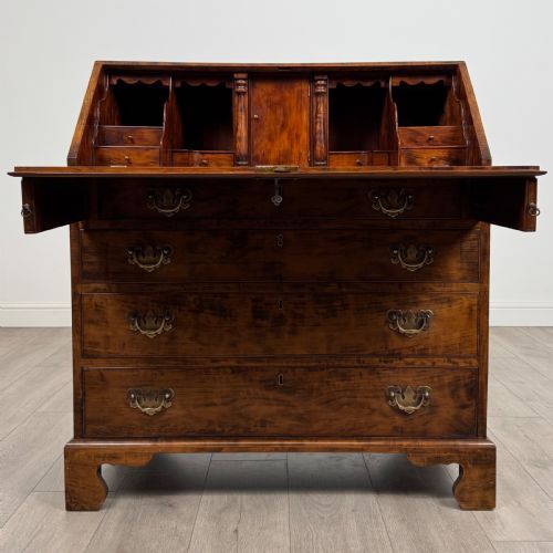 ANTIQUE 18TH CENTURY FINE QUALITY BUREAU IN FRUITWOOD - ADDITIONAL PHOTO 1