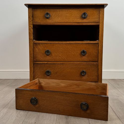 ANTIQUE 20TH CENTURY GOOD QUALITY CHEST OF DRAWERS IN OAK - ADDITIONAL PHOTO 9